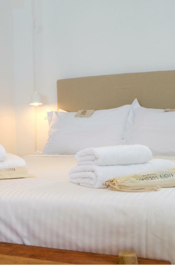 Thea Suites Nea Kallikrateia Экстерьер фото